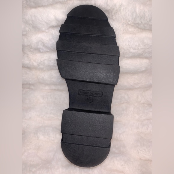 Marc Fisher Waty Bootie Size: 6 1/2 - Picture 7 of 8